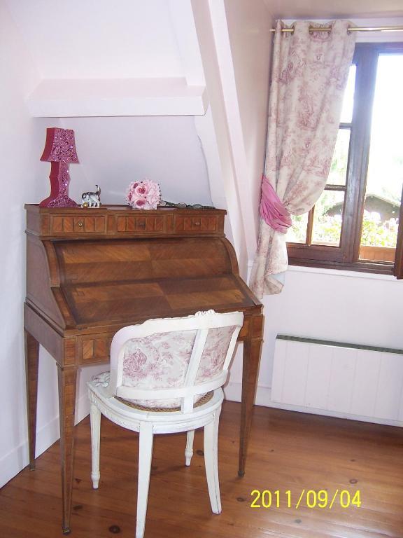 Aux Marguerites Villa Sainte-Genevieve-les-Gasny Oda fotoğraf