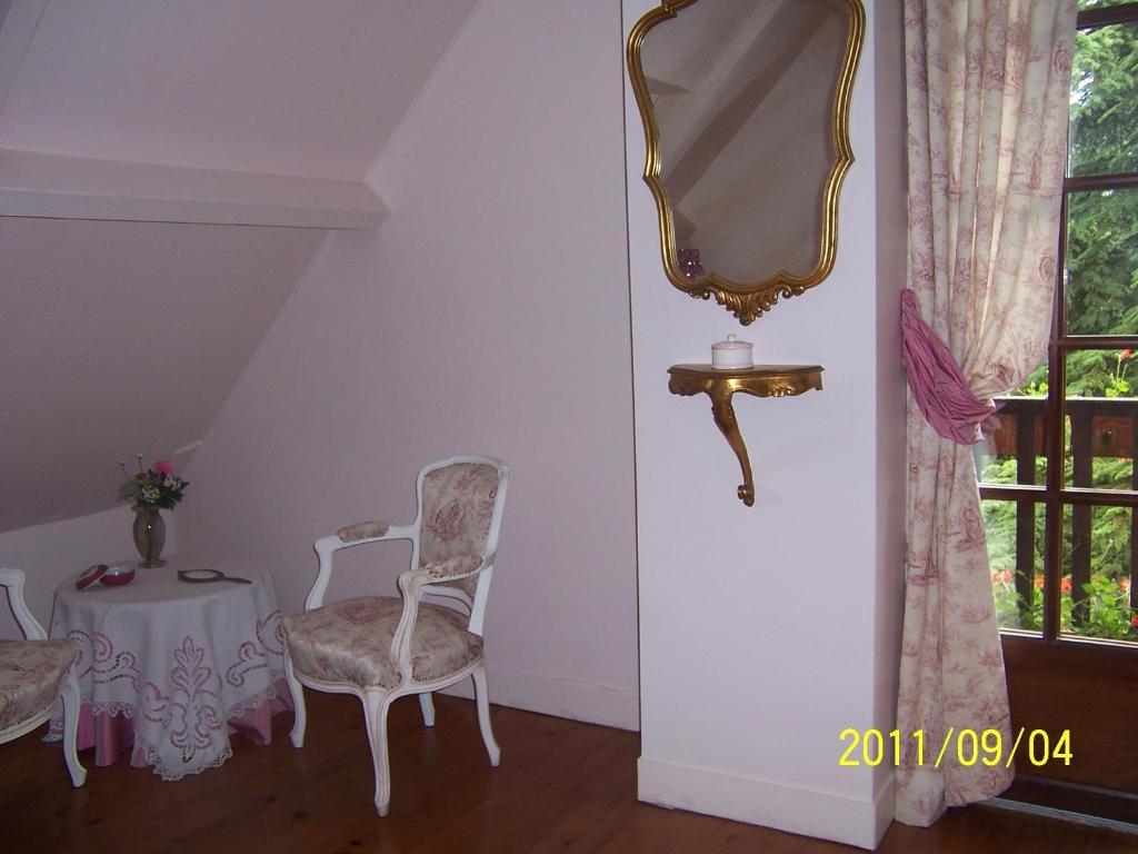 Aux Marguerites Villa Sainte-Genevieve-les-Gasny Oda fotoğraf